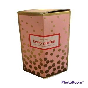 3/$30 Mary KAY Berry Parfait Lip Balm Lotion Gift Set